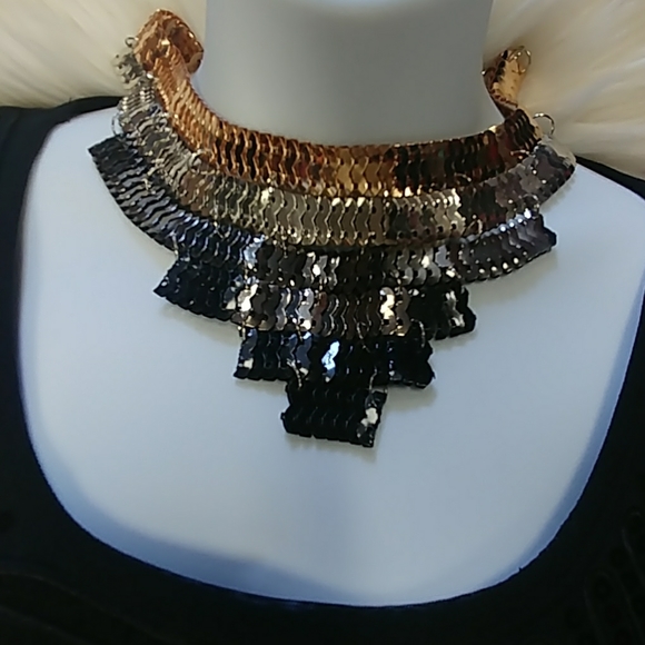 Metallic Layered Necklace - Picture 3 of 9
